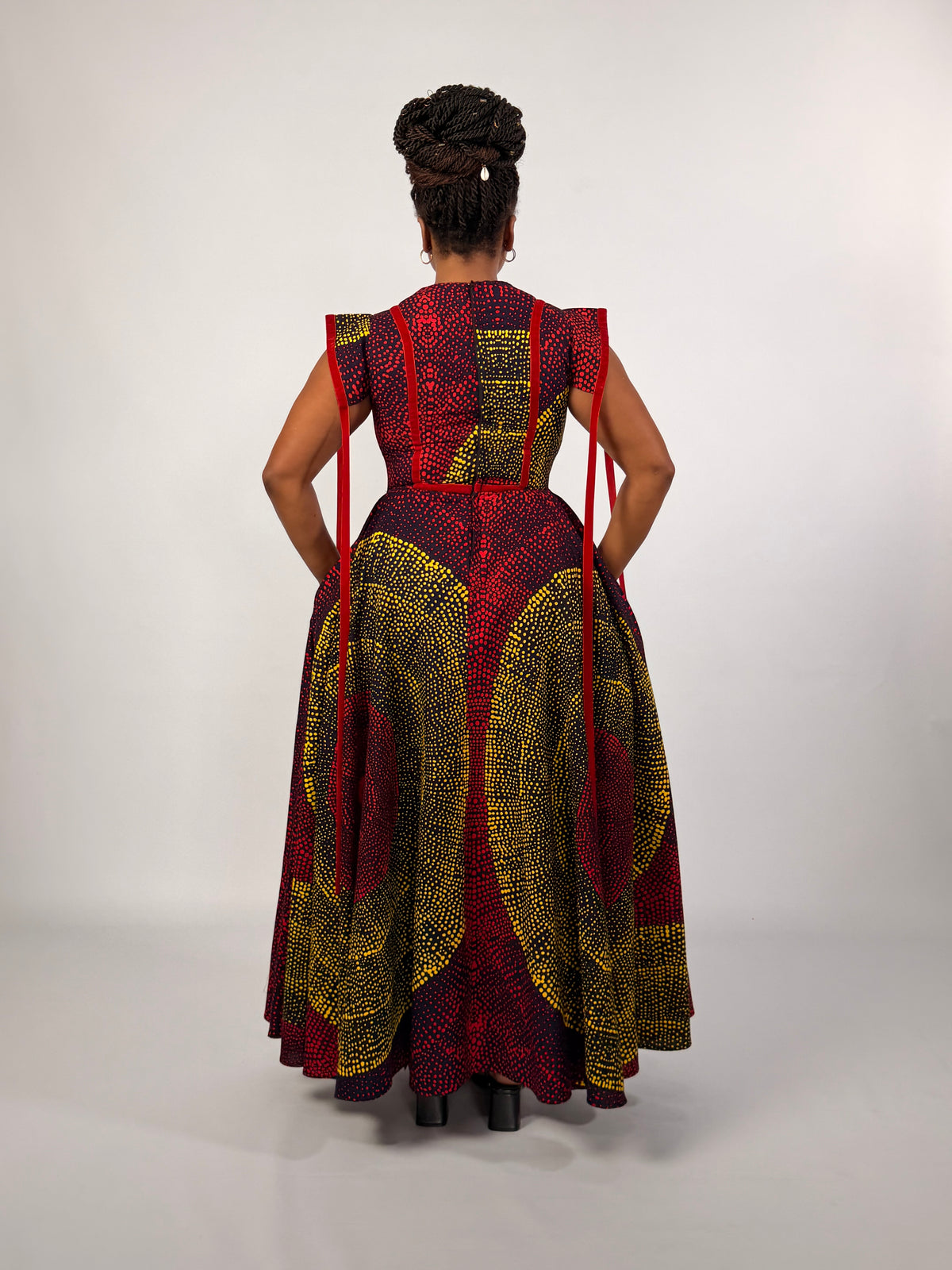 Wanawake Dress
